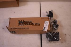 lot 7 image: Mag Base