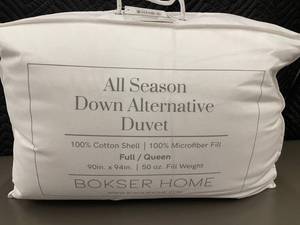 lot 7 image: Bokser Home All Season Down Alternative Duvet FullQueen