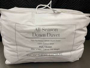 lot 9 image: Bokser Home Quilt and Down Duvet Set, King and FullQueen