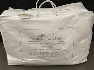 lot 18 image: Bokser Home Lightweight Feather Down Duvet FullQueen