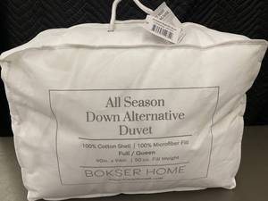 lot 27 image: Bokser Home All Season Down Alternative Duvet FullQueen