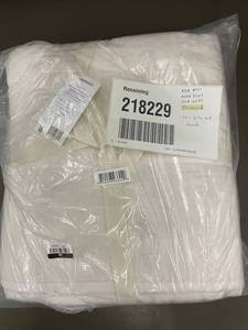 lot 37 image: TwinTwin XL French Linen Quilt - DamagedStained