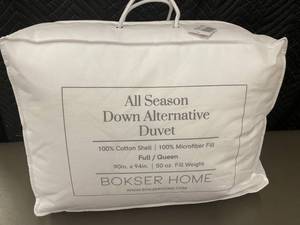 lot 55 image: Bokser Home All Season Down Alternative Duvet, FullQueen