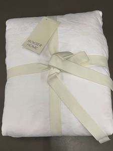 lot 80 image: Bokser Home KingCal King Linen Duvet Cover & Sham Set