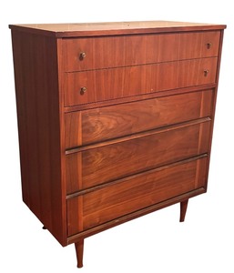 lot 19 image: Mid-Century Walnut Dresser