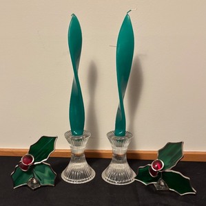 lot 117 image: Stained Glass Holly Candle Holders and Green Twist Candles with Crystal Candle Holders
