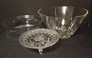 lot 149 image: Set of 3 Vintage Crystal and Clear Glass Bowls
