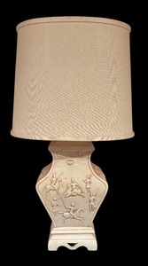 lot 190 image: Vintage Embossed Ceramic Table Lamp