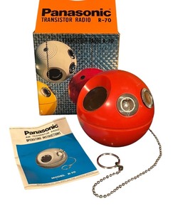 lot 211 image: Vintage Panasonic Panapet R-70 Red Ball Transistor Radio
