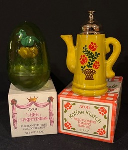 lot 221 image: Avon Her Prettiness Enchanted Tree Cologne Mist and Koffee Klatch Field Flowers Bath Oil