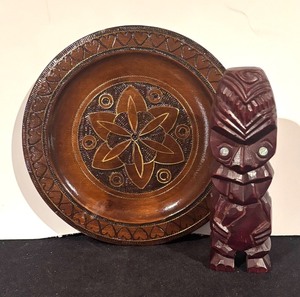 lot 251 image: Vintage Wooden Plate and Carved Figurine