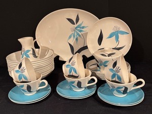 lot 296 image: Vintage Stetson China Dinnerware Set with Blue Floral Design