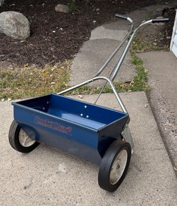 lot 303 image: Red Devil Push Broadcast Spreader