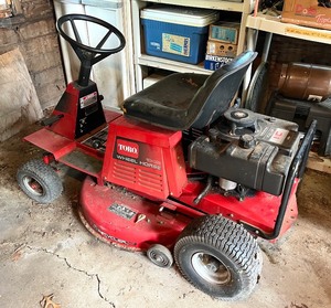 lot 17 image: Toro Wheel Horse Recycler Rider 10.5HP Riding Lawn Mower