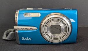 lot 271 image: Olympus Stylus 1020