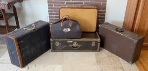 lot 270 image: Assorted Vintage Luggage
