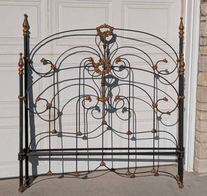 lot 260 image: Beautiful Antique Iron Full Size Bed Frame