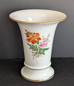 lot 255 image: Meissen Porcelain Floral Vase