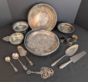 lot 222 image: Vintage Silver Plated Servingware and Utensils