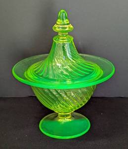lot 206 image: Vintage Uranium Glass Covered Candy Dish