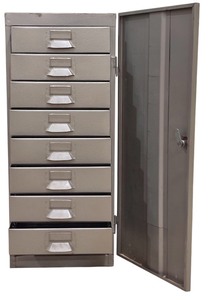 lot 139 image: LLR - Metal File Cabinet with 8 Drawers