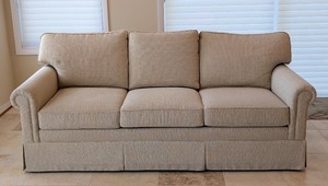 lot 12 image: LR - Ethan Allen 3-Seat Upholstered Sofa, Beige