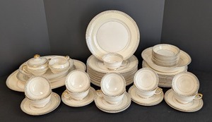 lot 50 image: DR - Vintage Pope-Gosser Linda China Dinnerware Set with 12 Dinner Plates and Accessories