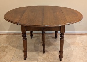 lot 106 image: LR - Vintage Drop Leaf Dining Table with Six Additional Leaves