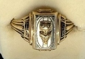 lot 34J image: Herff Jones 10K Gold Vintage School Ring Size 12