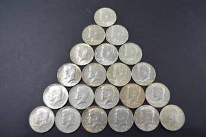 lot 11 image: 1967 Kennedy Half Dollar Lot, 40 Silver Coins