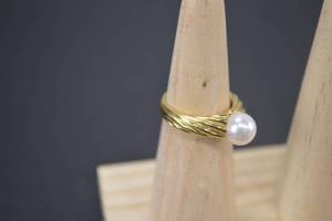 lot 35 image: 18k Yellow Gold Ring with Pearl Accent, 6.42g, Size 7