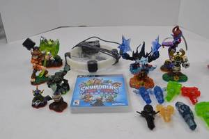 lot 138 image: Skylanders Trap Team PS3 Game, Portal, Figures & Traps Bundle