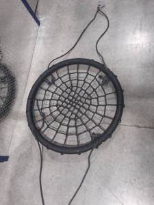 lot 212 image: Round Web Rope Tree Swing with Heavy-Duty Metal Clips