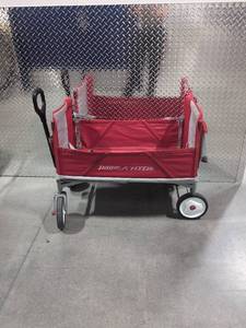 lot 213 image: Radio Flyer Foldable Wagon with Storage Pockets