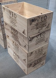 lot 158 image: Set of 4 Veo Grande Wooden Wine Crates