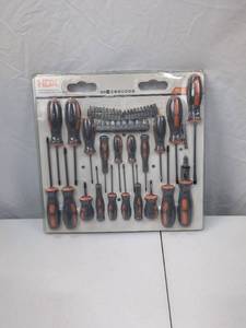 lot 195 image: HDX 50-Piece Screwdriver Set - New in Package