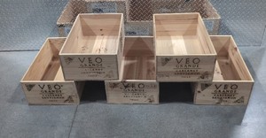 lot 219 image: Lot of 6 Veo Grande Wooden Wine Crates
