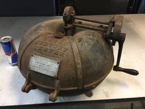 lot 165 image: Antique Centrifugal Milk Testing Machine
