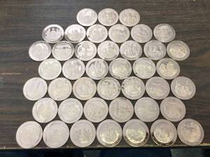 lot 182 image: 42 Franklin Mint - History of the U.S. - Solid Bronze Medallions