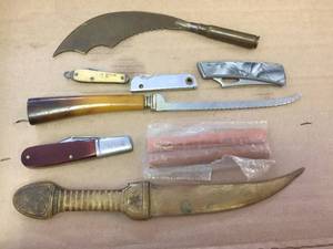 lot 211 image: Interesting Group Vintage Knives - Oilstone Sticks