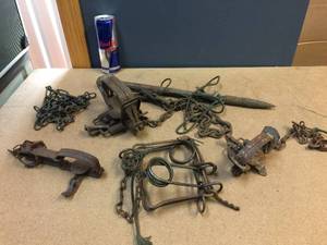 lot 214 image: Vintage Duke Traps - Bridger & other