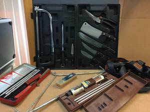 lot 215 image: Gun Cleaning - Knife Set - .22 Ammo - Meat Hook