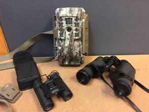 lot 217 image: Moultrie MCG-13310 Game Camera & Tasco 7 x 35 Binocs