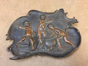 lot 224 image: Vintage Cast Cherubs At Play Wall Hanger
