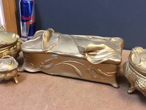 lot 232 image: Unbelievable Benedict - Art Nouveau Lined Casket Box plus 3 others