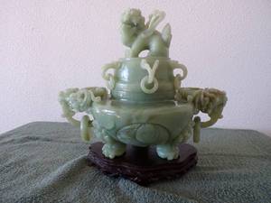 Jadeite Tripod Censer and Cover