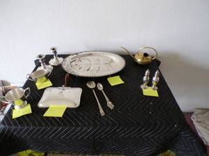 lot 3 image: Misc. Silver Items & a pot