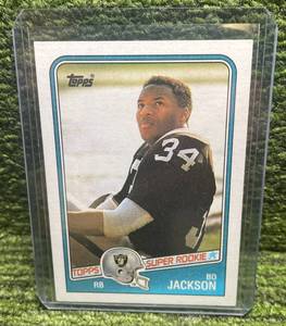 lot 19 image: 1988 Topps Football Bo Jackson Rookie Card