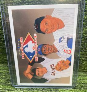 lot 31 image: 1991 Upper Deck Heros of baseball