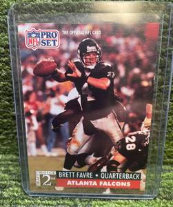 lot 33 image: 1991 NFL Pro-Set Brett Favre Rookie Card